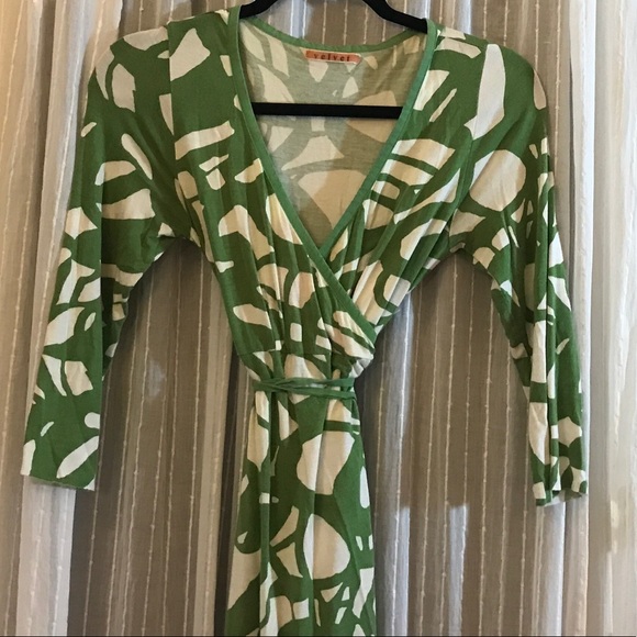 Velvet by Graham and Spencer Green / White Cotton Modal Wrap Midi Dress Size M - Picture 2 of 7